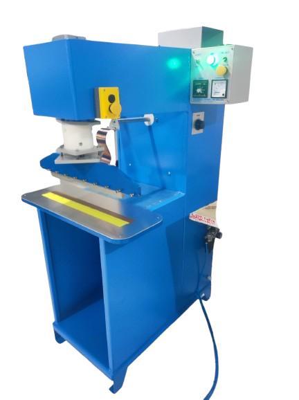 Maquina de soldar lona NR 12